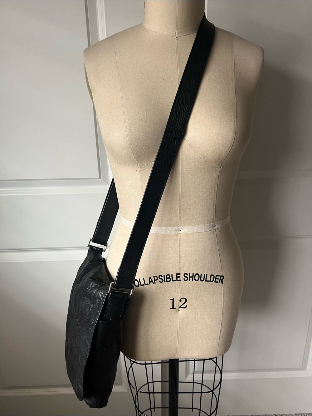 Vintage Distressed Cole Haan Black Leather Crossbody Bag - Unisex